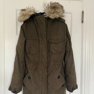Aritzia Community Green Parka xs